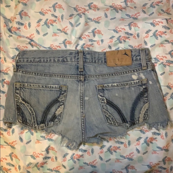 Low-Rise Denim Shorts - Picture 2 of 4